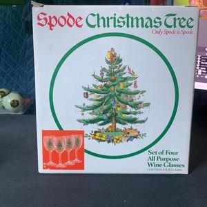 never been used vintage christmas wine glasses